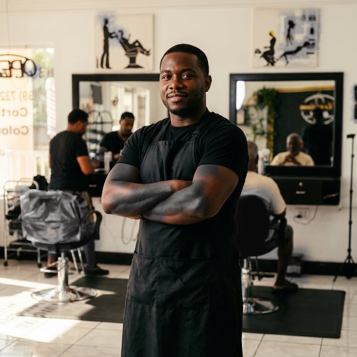 Men's haircut and barber grooming in Naples FL
